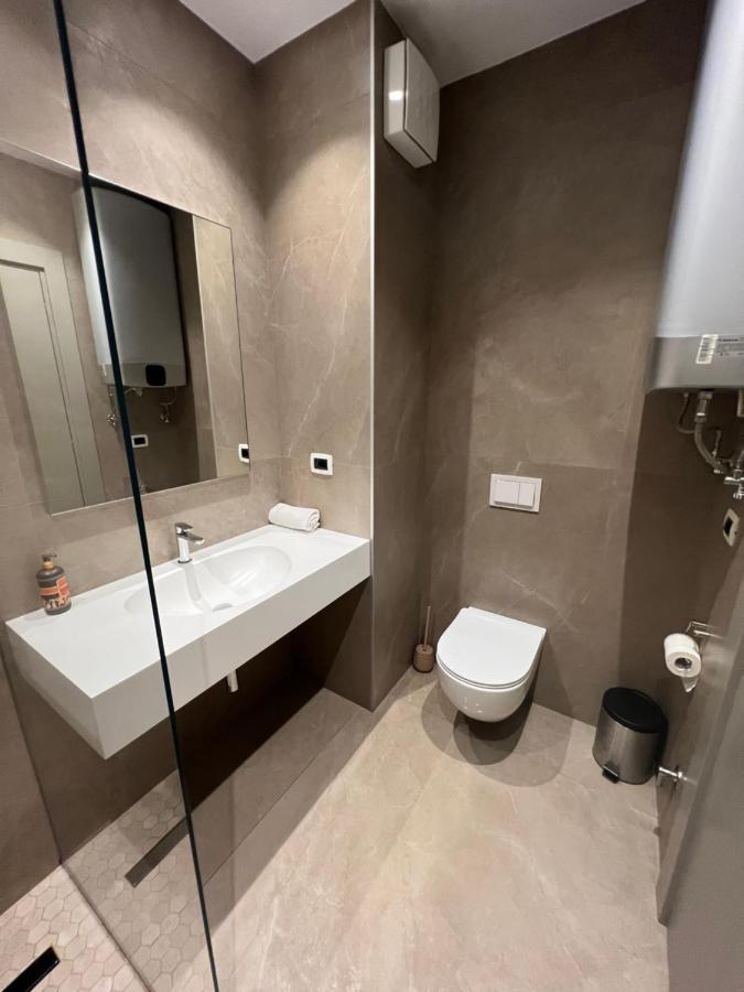 Skanderbeg Square Center Apartmán *