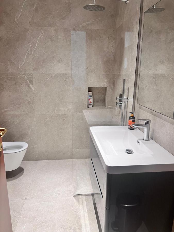 Skanderbeg Square Center Apartmán
